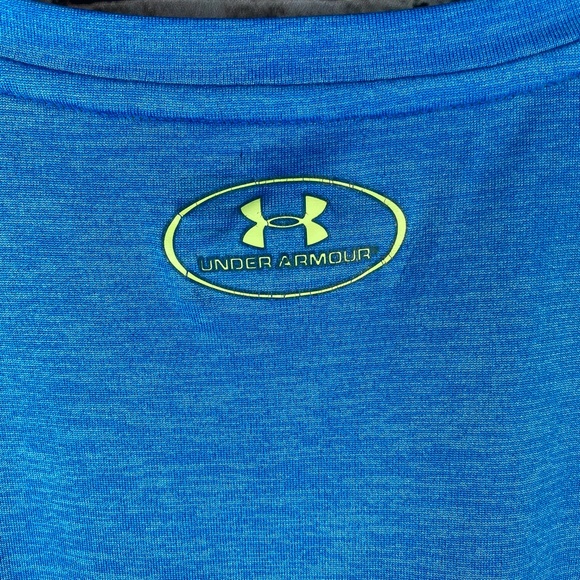 Under Armour Women V-Neck SS Tee - Picture 5 of 6
